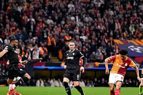 يويفا يغرم جالاتا سراي ويمنع جماهيره من حضور مباراة ليفربول